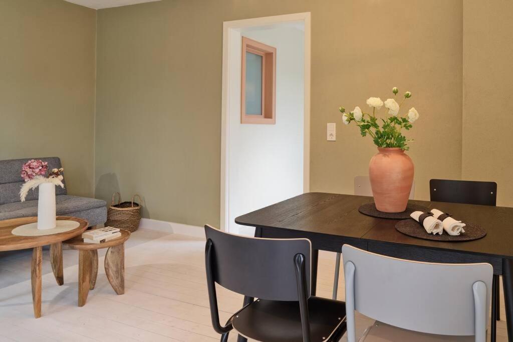Mosel-Auszeit - Fewo Mit Sauna & Sonnenterrasse - Ideal Fuer 2 Personen Ürzig Exterior foto